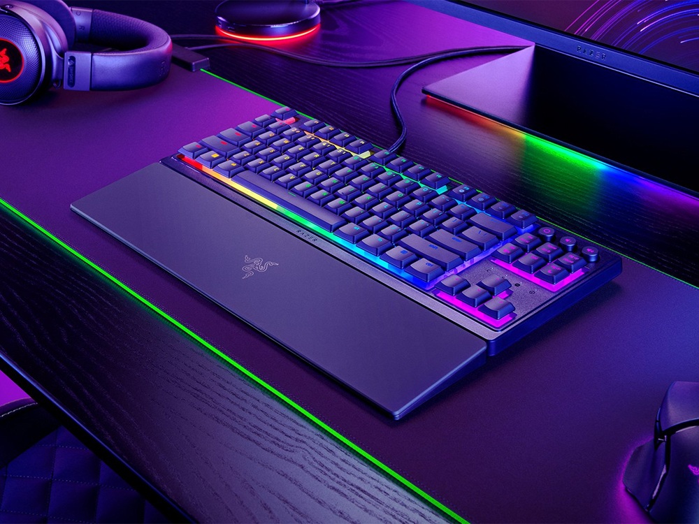 Razer Ornata V3 Tenkeyless Low-profile RGB Tenkeyless Mecha-membrane Keyboard