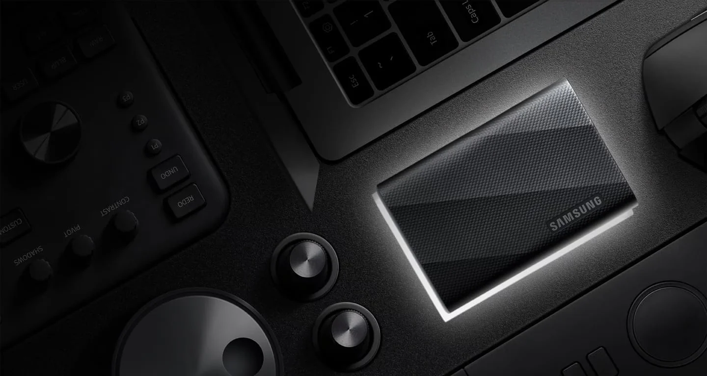Samsung T9 2TB USB-C 3.2 Gen 2x2 Portable SSD - Black product details