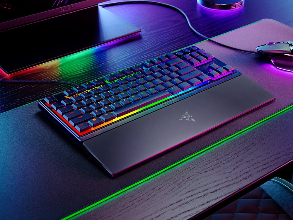 Razer Ornata V3 Tenkeyless Low-profile RGB Tenkeyless Mecha-membrane Keyboard