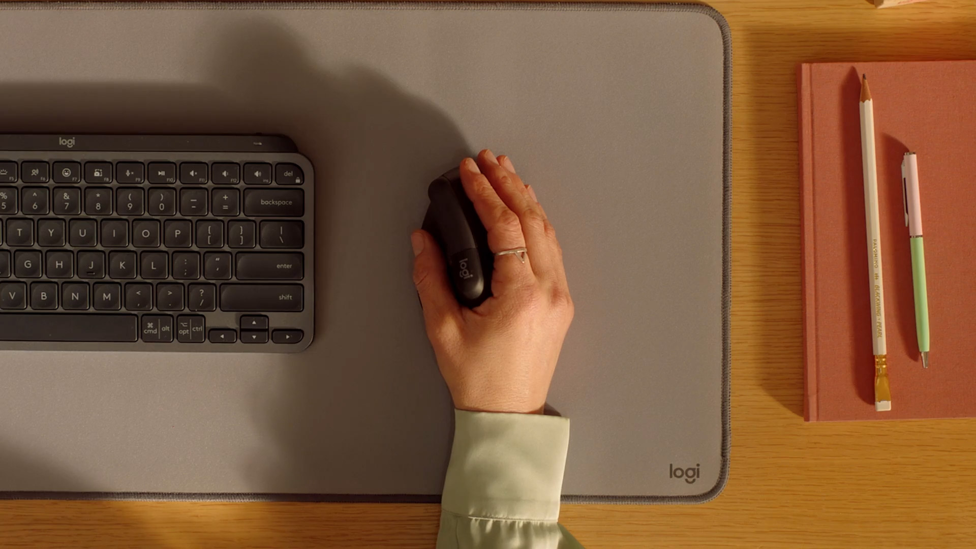 Logitech Lift Vertical Ergonomic Mouse - Graphite product details