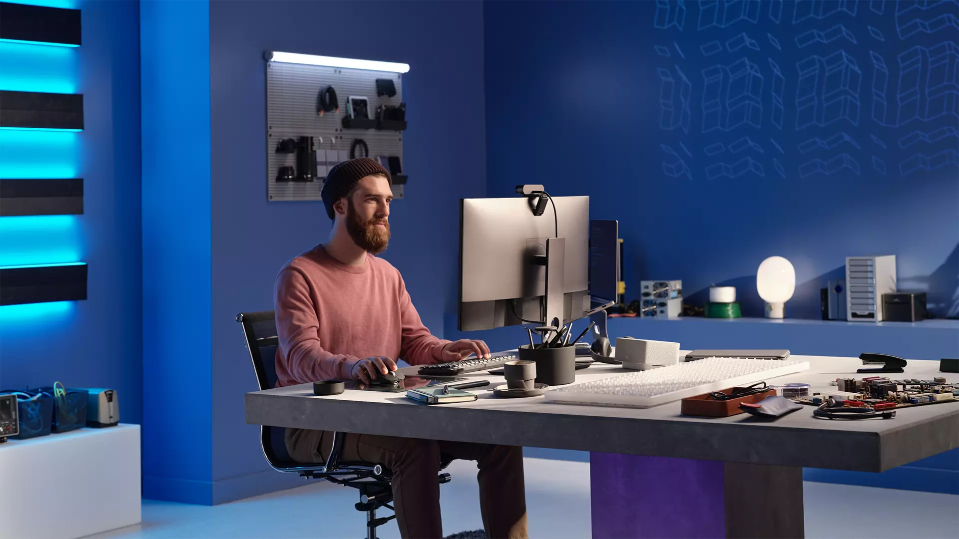 Logitech MX Mechanical Wireless Keyboard - Tactile Quiet product details