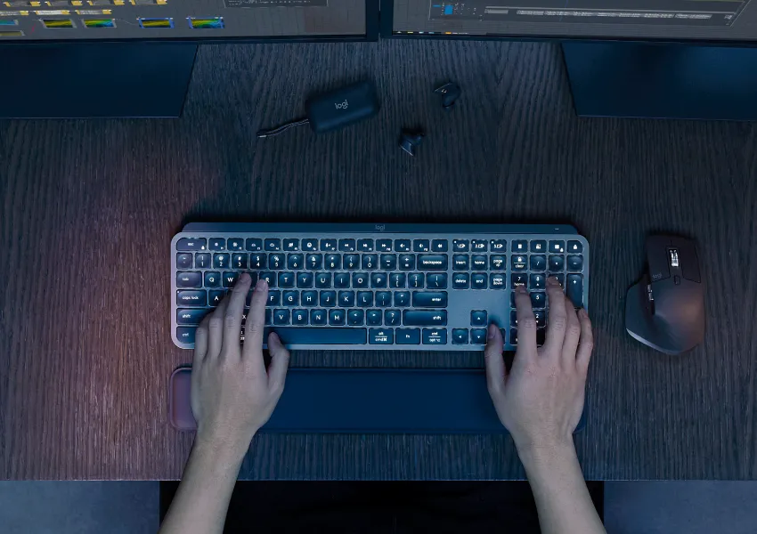 Logitech MX Keys S Keyboard, Mouse and Logi Bolt USB Receiver Combo - Graphite product details