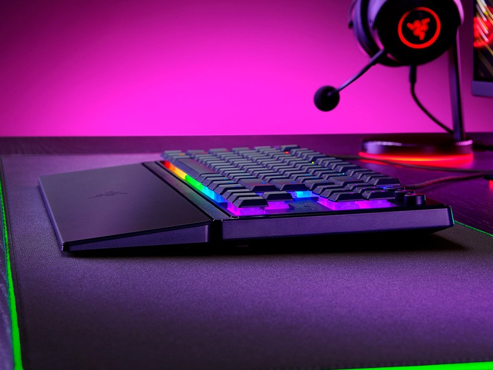 Razer Ornata V3 Tenkeyless Low-profile RGB Tenkeyless Mecha-membrane Keyboard