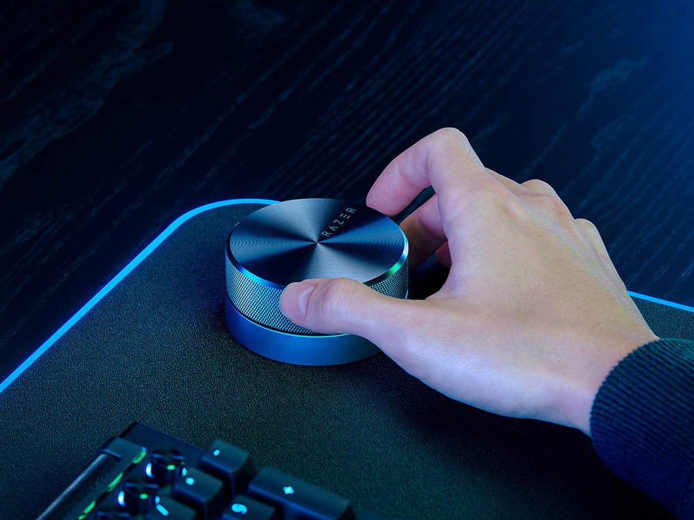 Razer Nommo V2 Pro Full-Range 2.1 PC Gaming Speakers with Wireless Subwoofer