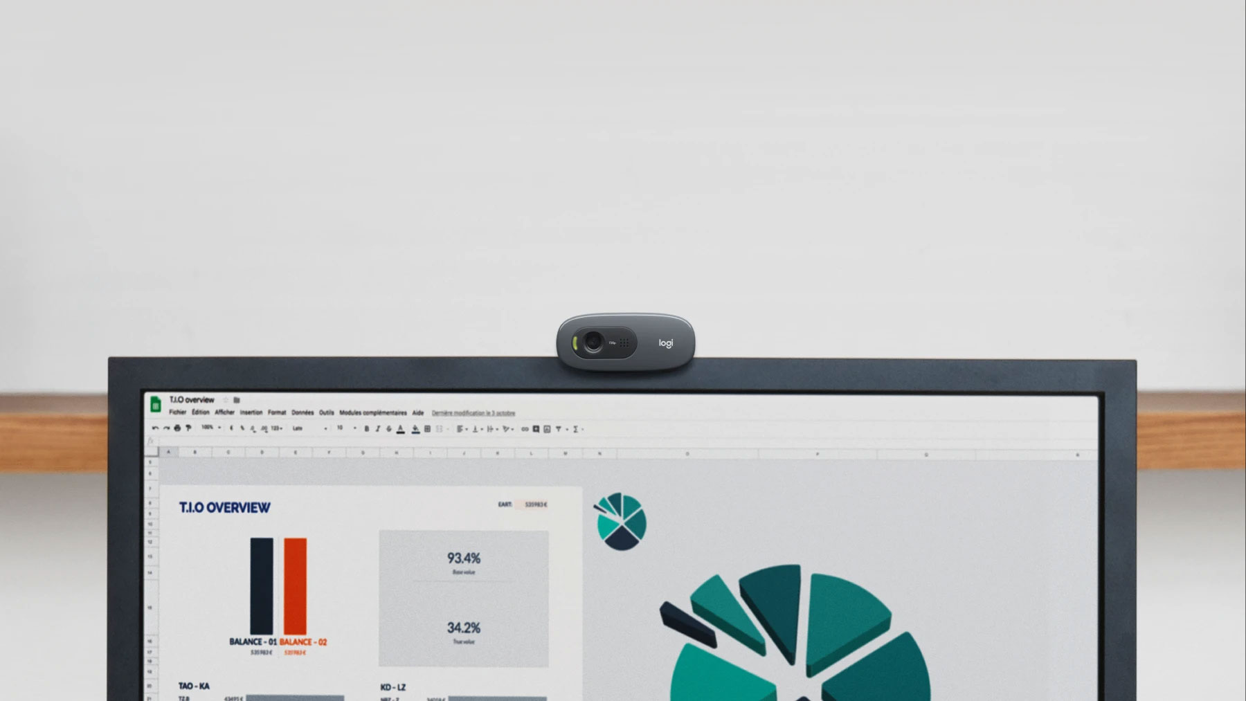 Logitech C270 HD Webcam product details