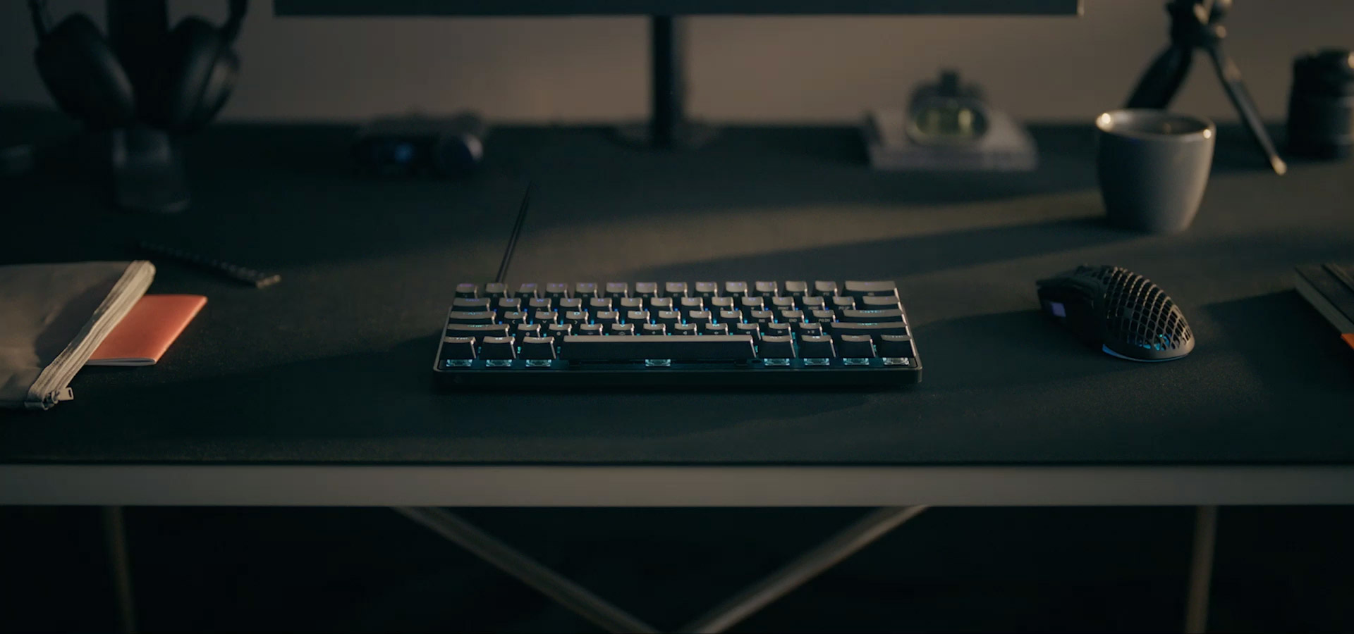 SteelSeries Apex Pro Mini Wireless US Gaming Keyboard product details
