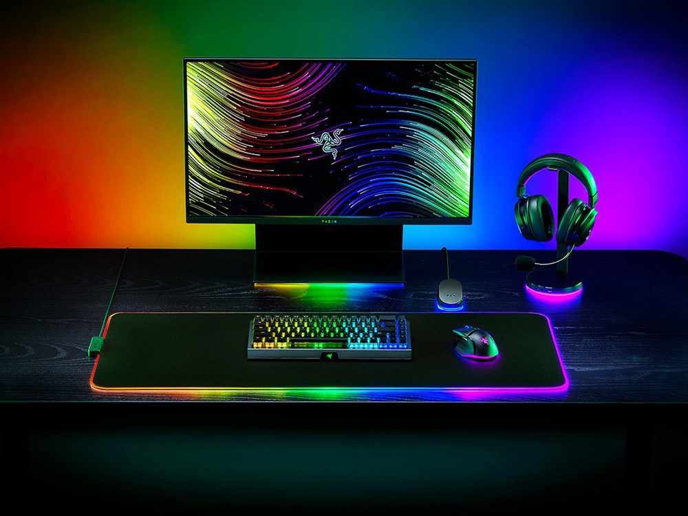 Razer Strider Chroma Hybrid Mouse Mat with Razer Chroma RGB (900*370mm)
