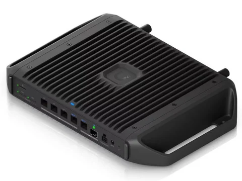 Ubiquiti UniFi Cloud Gateway Industrial